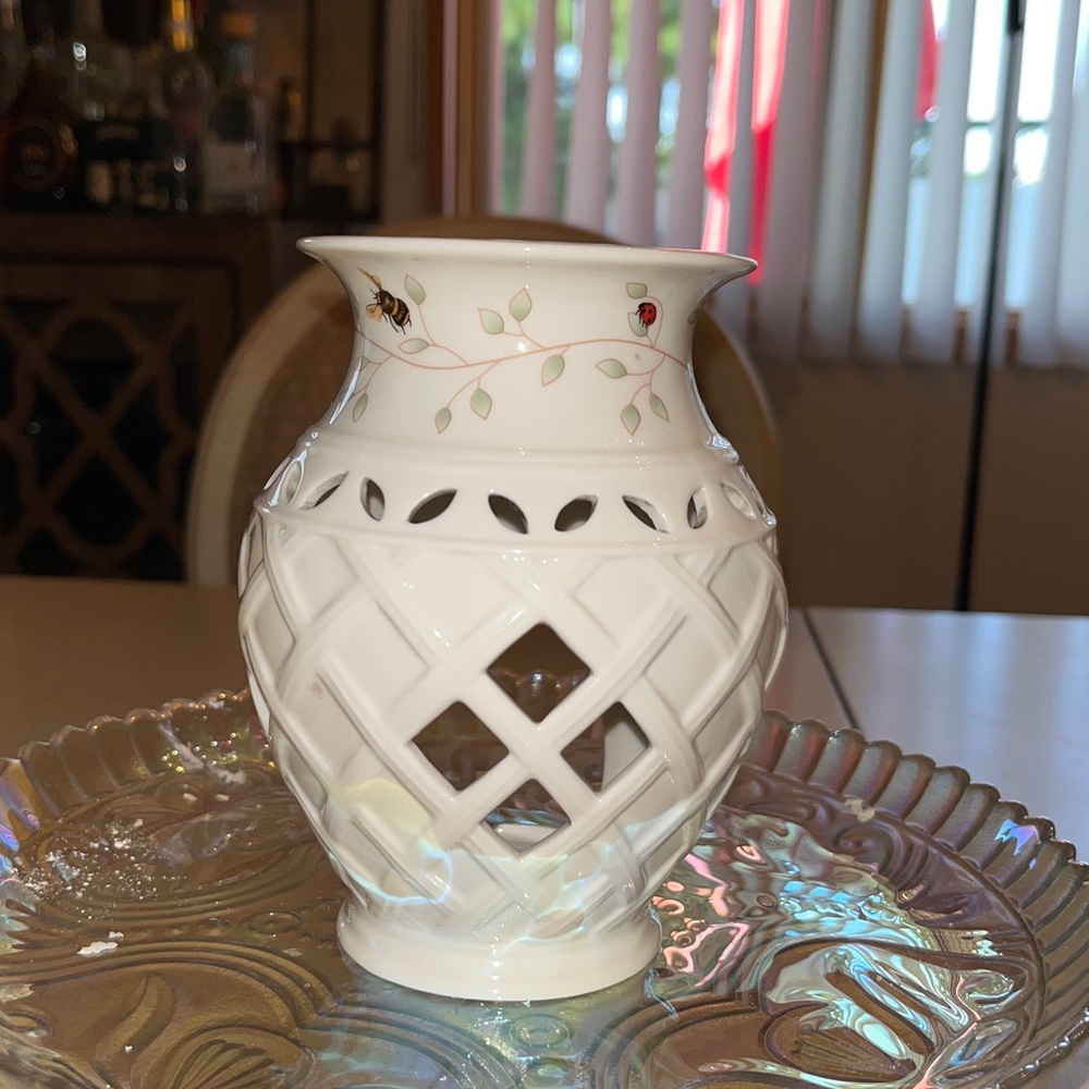Lenox  Butterfly Meadow Fragrance Warmer  with Monarch Butterfly Design - Picture 3 of 6